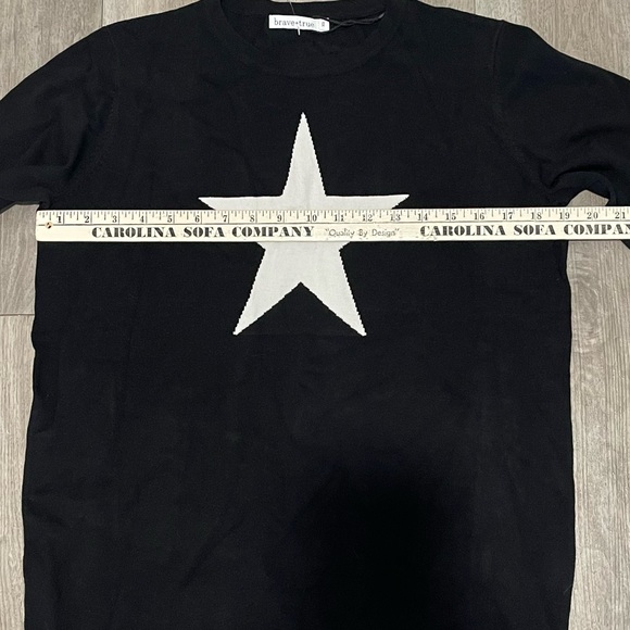 Brave+True Long Sleeve Oversized Black Sweater With White Star Women’s XS - Picture 8 of 10